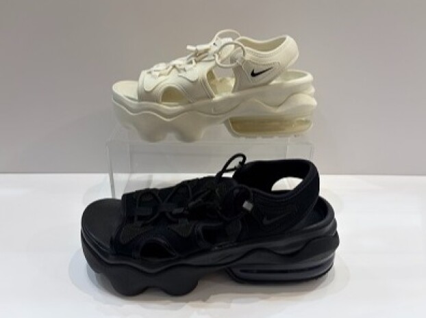 NIKE人気のKOKOSANDALがお買い得！！