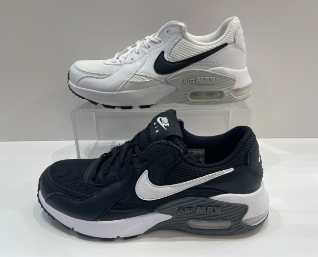 NIKEエクシー★定番カラー特別値下げ♬