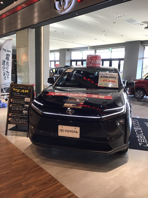 今話題のbZ4X展示中🚗
