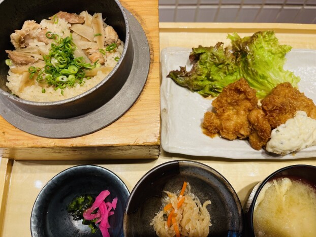 五穀限定釜めし定食