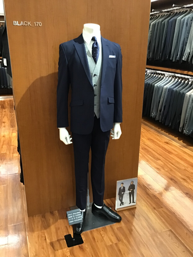 イベント服をお探しの方はスーツセレクトイオンタウン姶良へ！