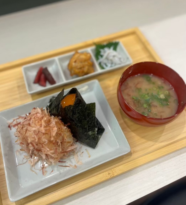 オリジナルおにぎり定食🌈