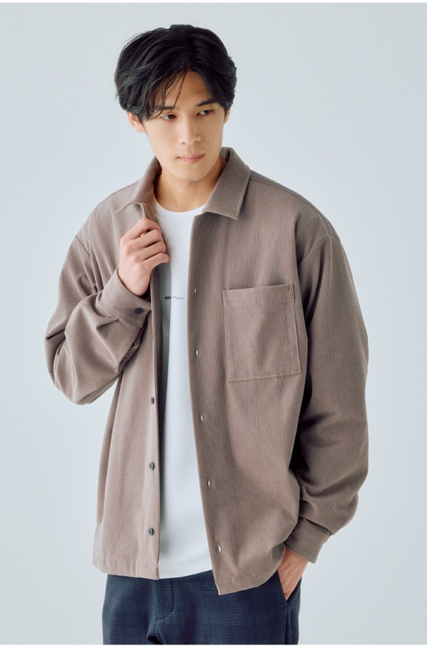 【GLOBAL WORK】柔らかさが際立つコーデュロイシャツ