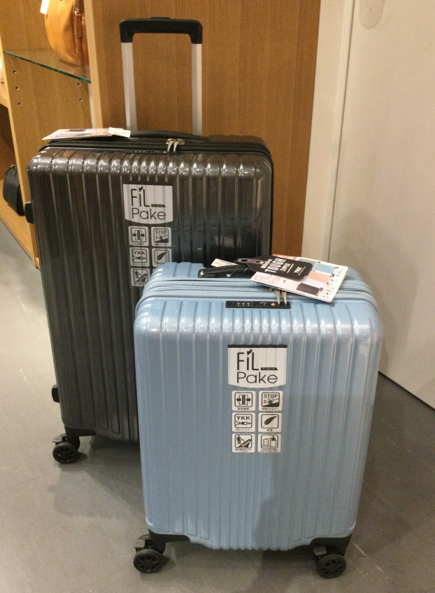 大容量で軽い！キャリーケースのご紹介🛩