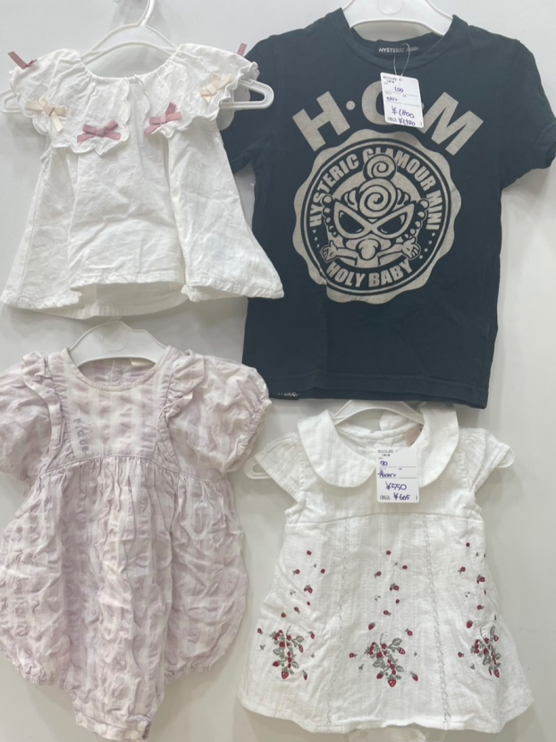 夏服、続々入荷中