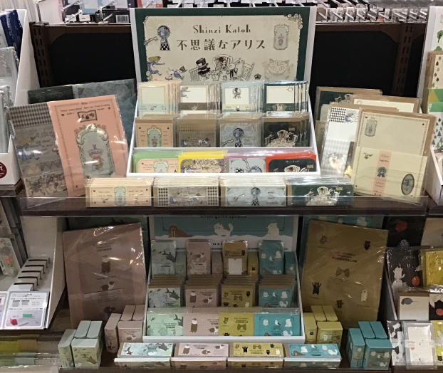不思議の国のアリス、赤ずきんちゃんの文房具入荷しました！