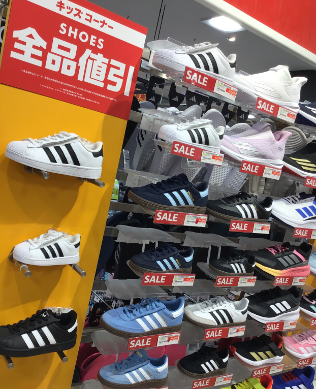 キッズシューズ全品値引！！