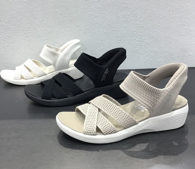 サンダル入荷！！