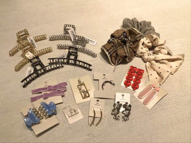 アクセサリー💍ALL¥300✨