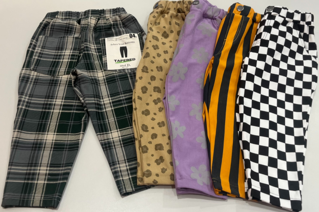 テーパードパンツ入荷してます☆彡